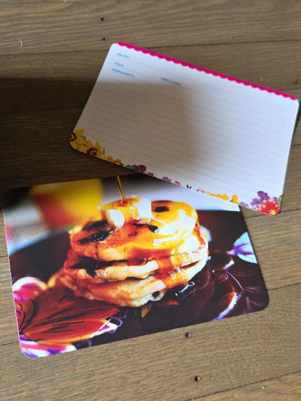 The Pioneer Woman Favorite Receipes - Blue Floral Recipe Tin w/ Recipe Cards
